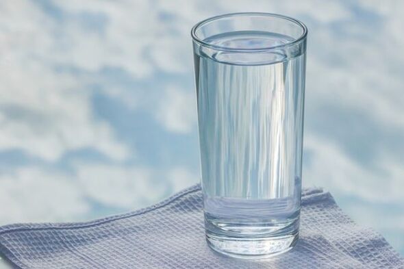 segelas air untuk diet malas