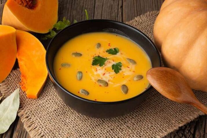 Sup pure labu dalam makanan Anda akan mendorong penurunan berat badan yang efektif